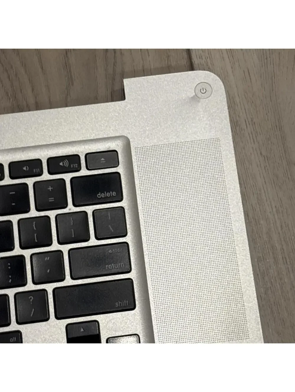 Grade B US Keyboard Top Case Topcase for MacBook Pro 17